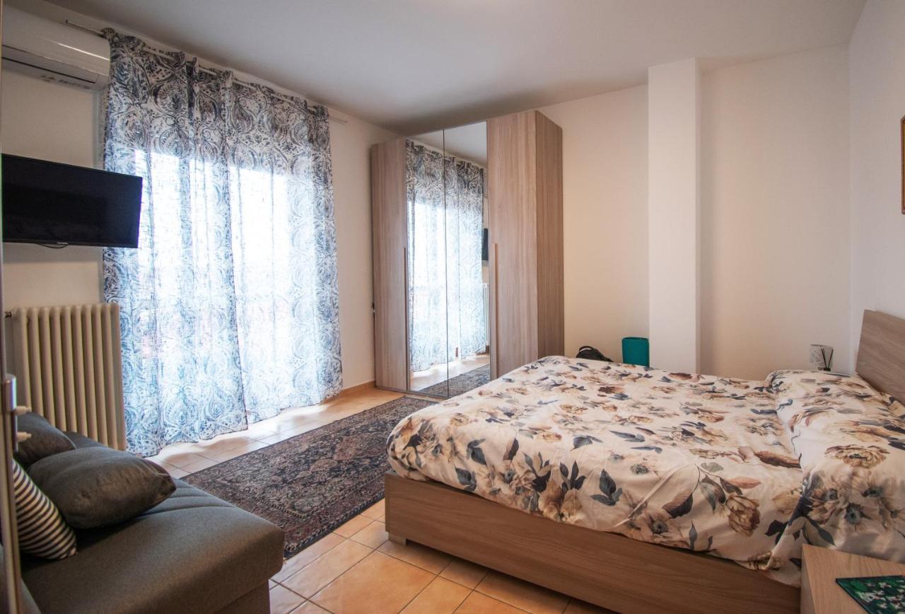 Apartamento Luminoso Peschiera del Garda Exterior foto