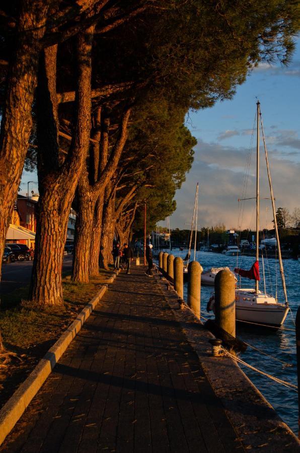Apartamento Luminoso Peschiera del Garda Exterior foto