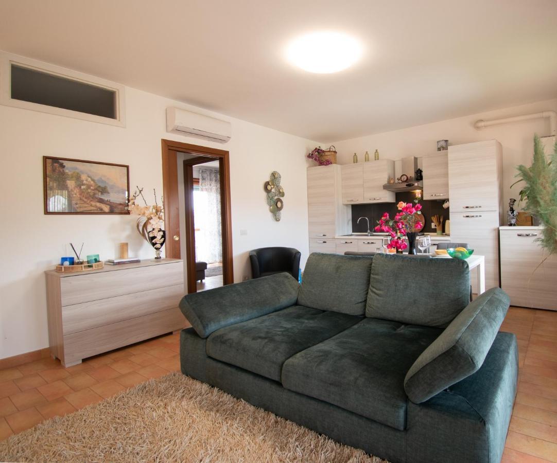 Apartamento Luminoso Peschiera del Garda Exterior foto