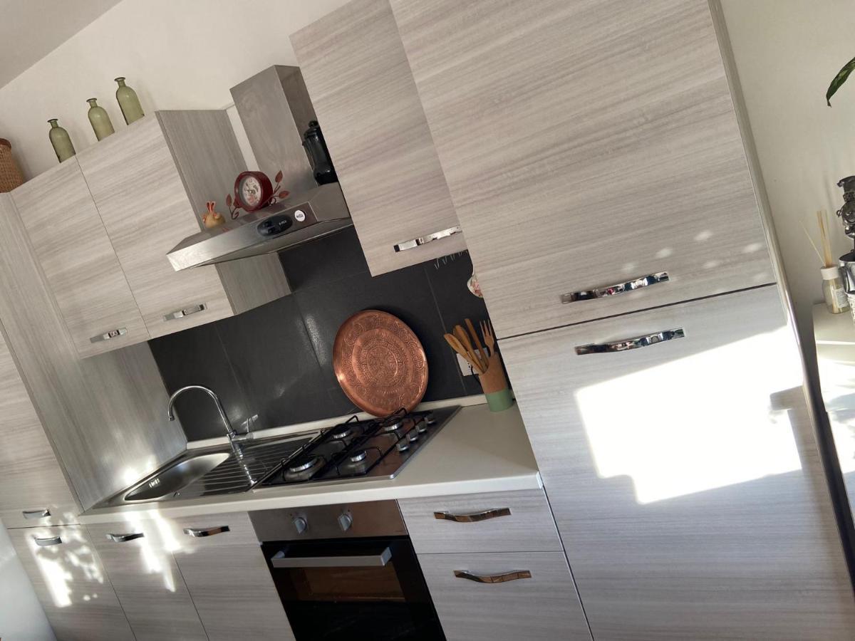 Apartamento Luminoso Peschiera del Garda Exterior foto