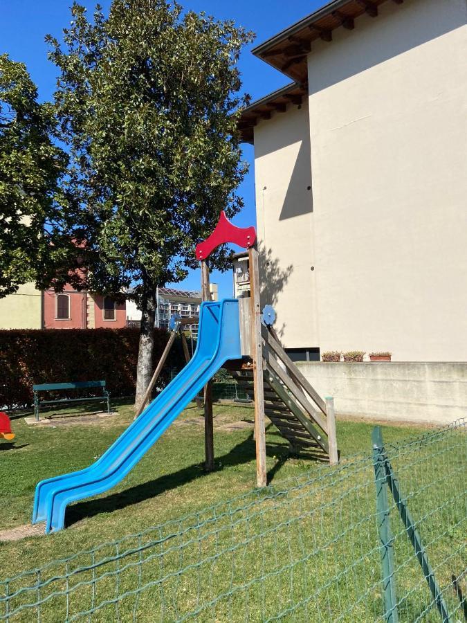 Apartamento Luminoso Peschiera del Garda Exterior foto